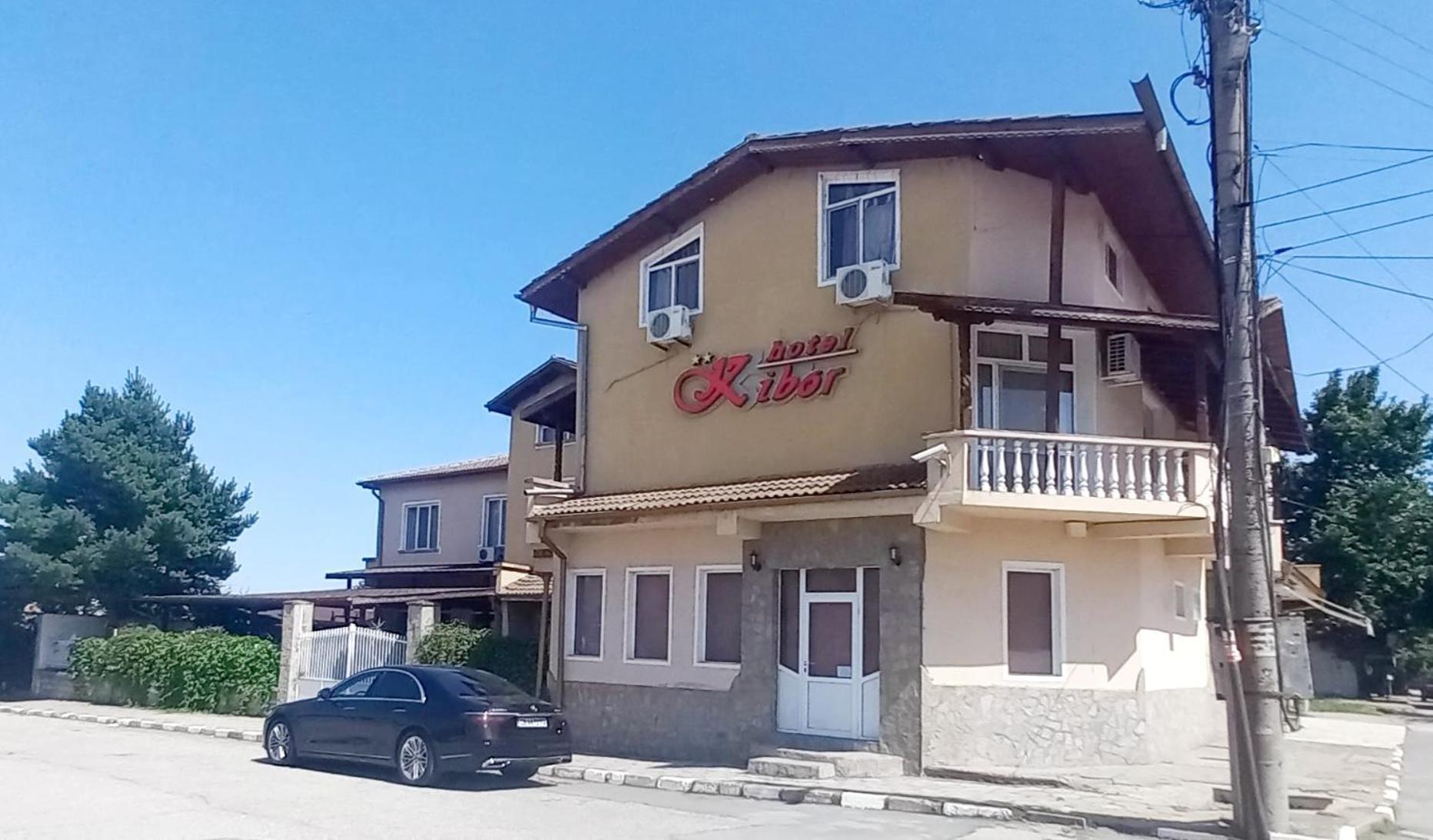 Hotel Kibor Gulubovo  المظهر الخارجي الصورة