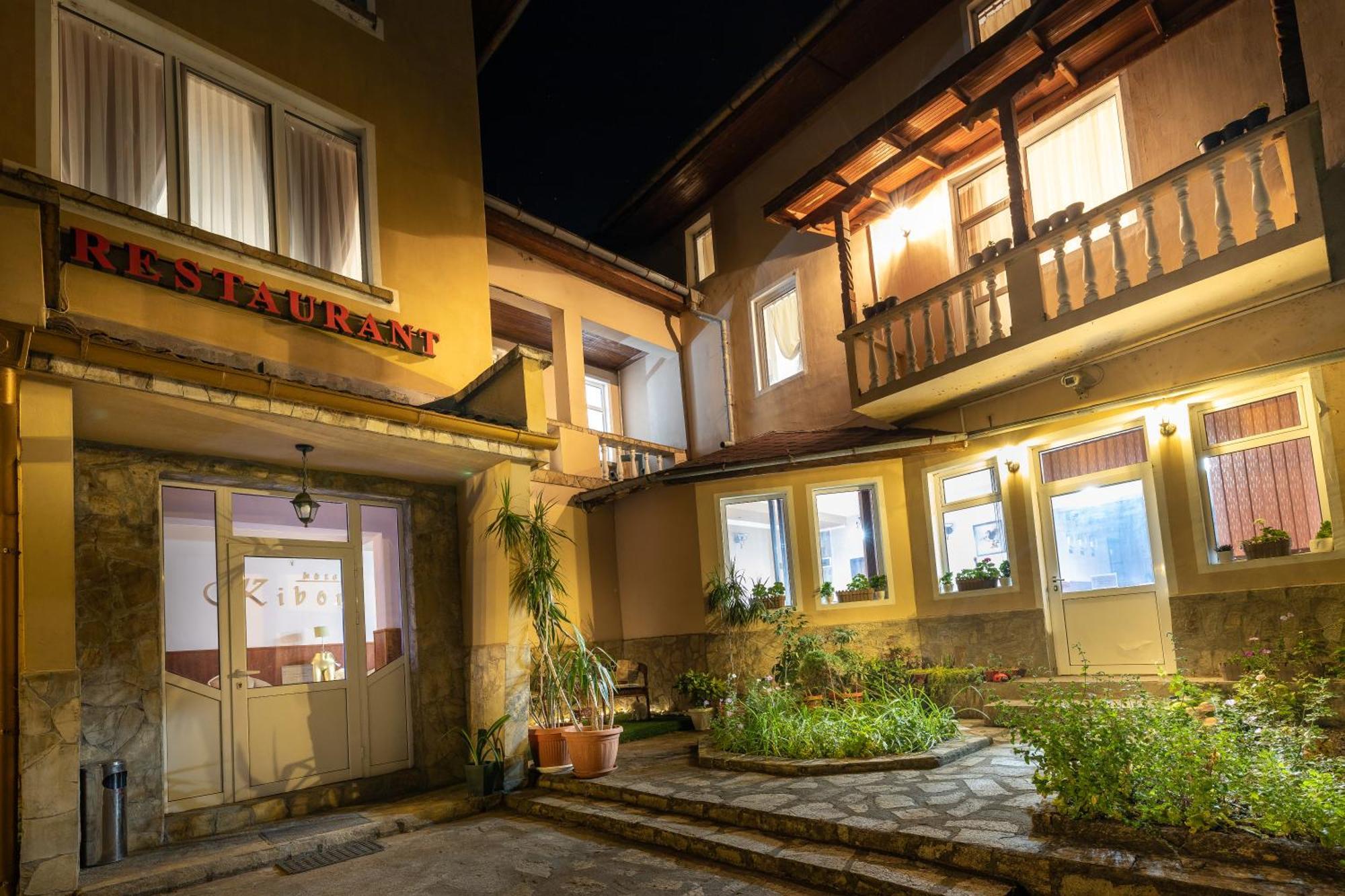 Hotel Kibor Gulubovo  المظهر الخارجي الصورة